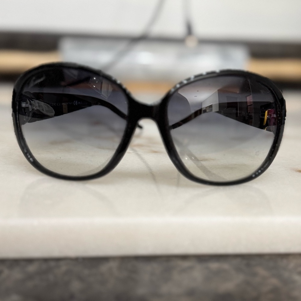 Gucci Black Oversized Sunglasses with Gradient Lenses
